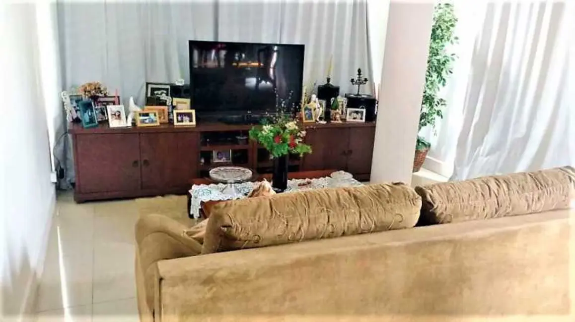 Foto 7 de Apartamento com 4 quartos à venda, 180m2 em Rio De Janeiro - RJ