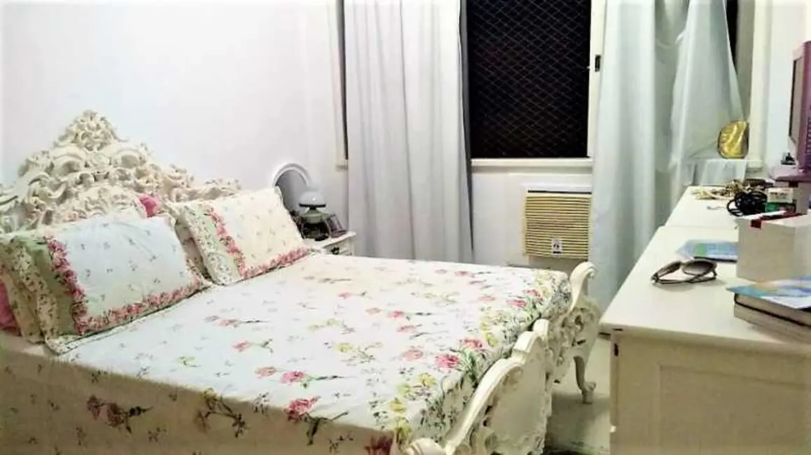 Foto 9 de Apartamento com 4 quartos à venda, 180m2 em Rio De Janeiro - RJ