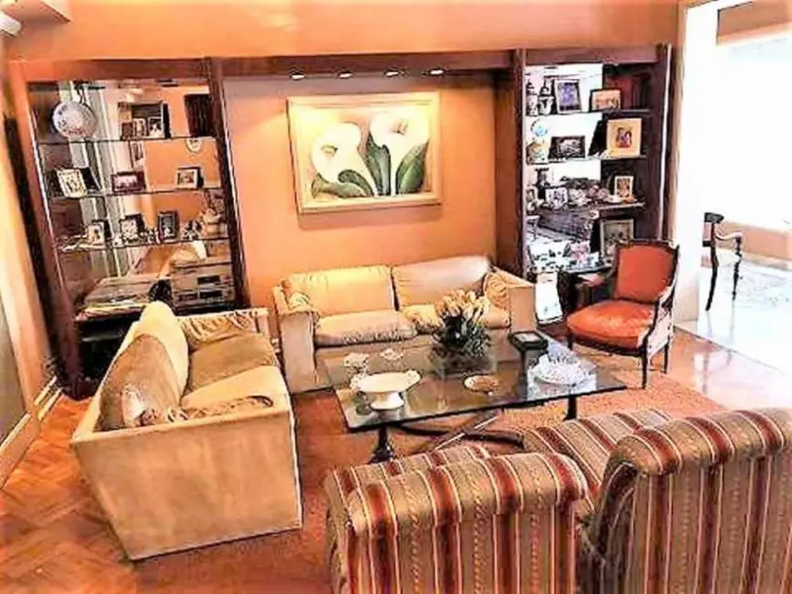 Foto 3 de Apartamento com 4 quartos à venda, 220m2 em Rio De Janeiro - RJ