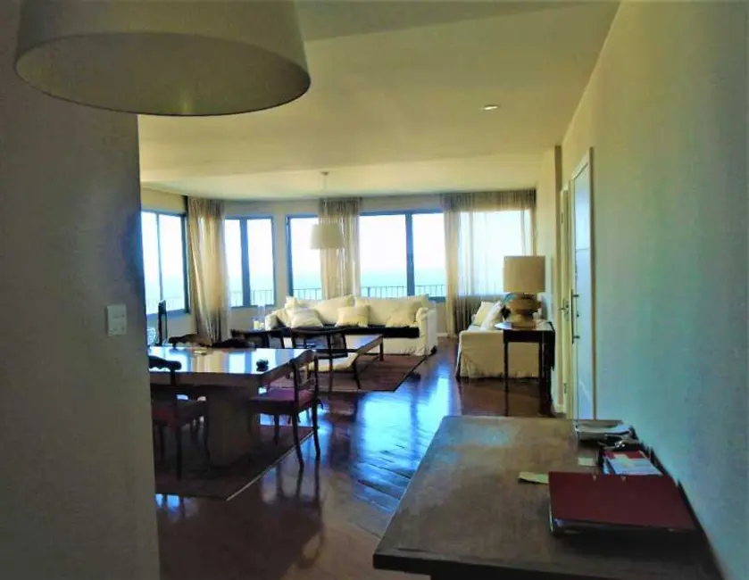 Apartamento com 4 quartos à venda, 195m2 em Rio De Janeiro - RJ - imagem 7 Foto 7 de Apartamento com 4 quartos à venda, 195m2 em Rio De Janeiro - RJ