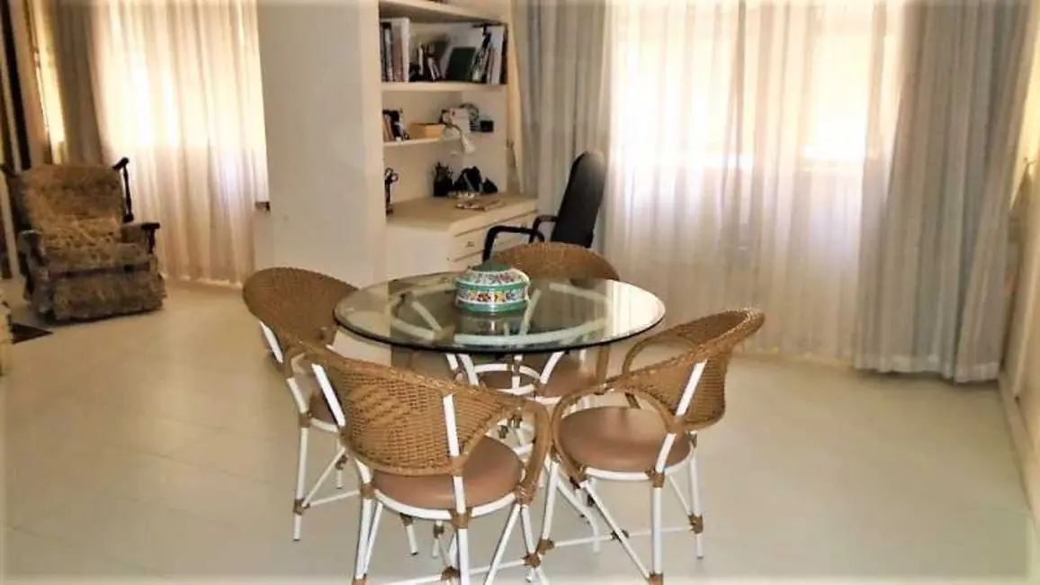 Apartamento com 4 quartos à venda, 363m2 em Rio De Janeiro - RJ - imagem 8 Foto 8 de Apartamento com 4 quartos à venda, 363m2 em Rio De Janeiro - RJ