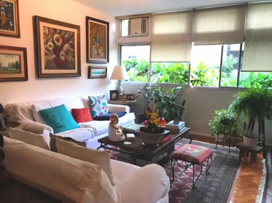 Apartamento com 4 quartos à venda, 137m2 em Rio De Janeiro - RJ - imagem 1 Foto 1 de Apartamento com 4 quartos à venda, 137m2 em Rio De Janeiro - RJ