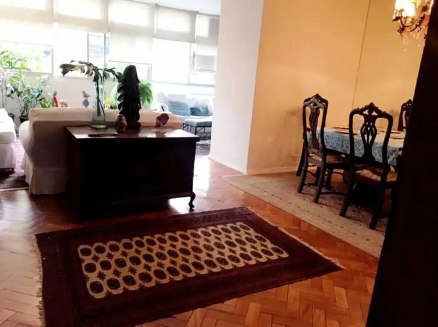 Apartamento com 4 quartos à venda, 137m2 em Rio De Janeiro - RJ - imagem 2 Foto 2 de Apartamento com 4 quartos à venda, 137m2 em Rio De Janeiro - RJ