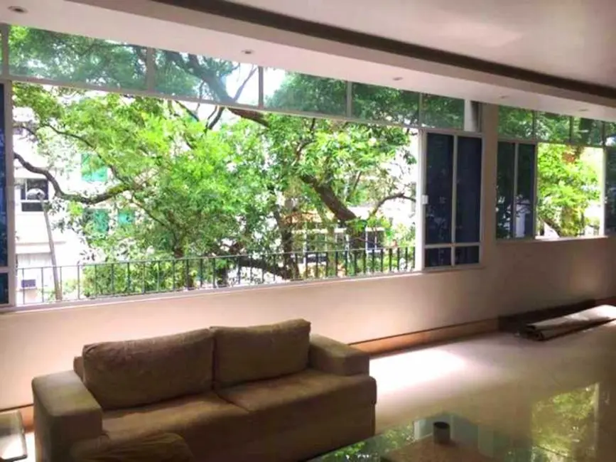 Apartamento com 3 quartos à venda, 159m2 em Rio De Janeiro - RJ - imagem 1 Foto 1 de Apartamento com 3 quartos à venda, 159m2 em Rio De Janeiro - RJ