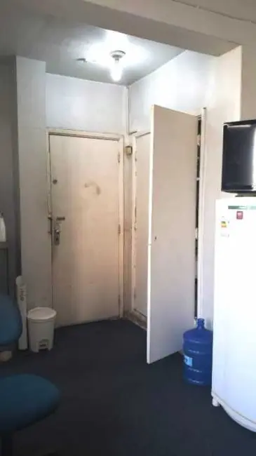 Kitnet com 1 quarto à venda, 20m2 em Rio De Janeiro - RJ - imagem 8 Foto 8 de Kitnet com 1 quarto à venda, 20m2 em Rio De Janeiro - RJ