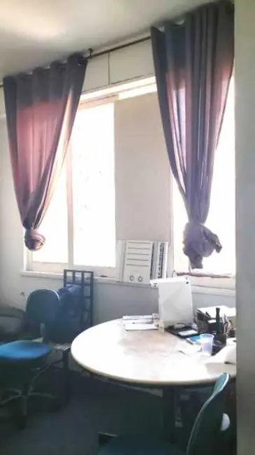 Kitnet com 1 quarto à venda, 20m2 em Rio De Janeiro - RJ - imagem 1 Foto 1 de Kitnet com 1 quarto à venda, 20m2 em Rio De Janeiro - RJ