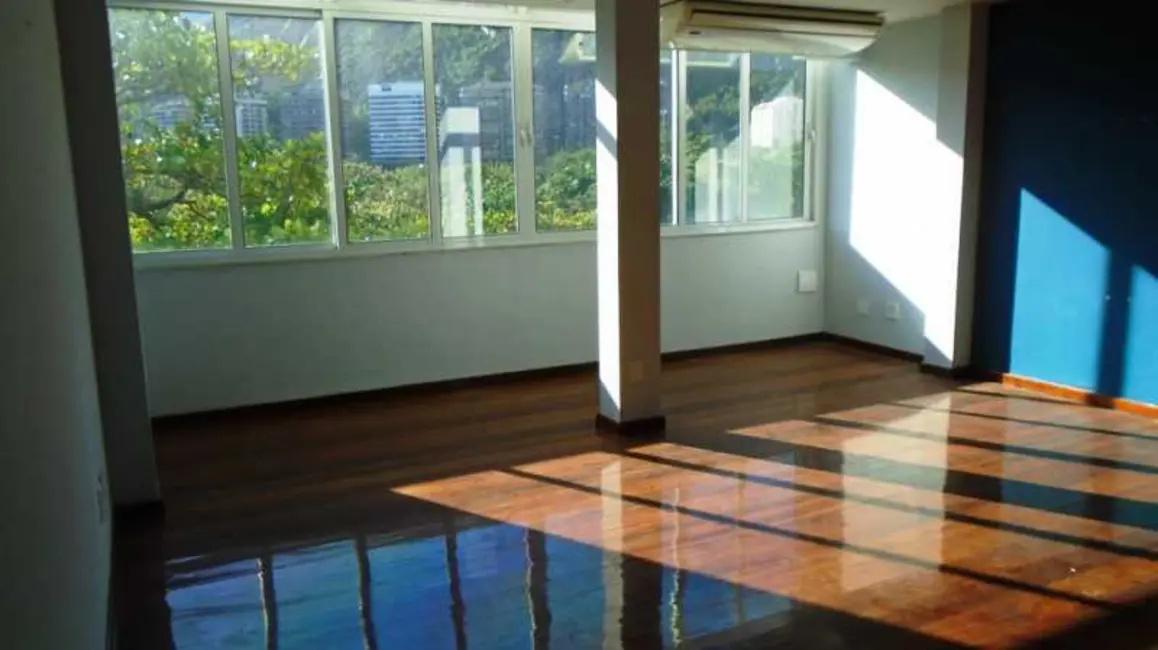 Foto 3 de Apartamento com 3 quartos à venda, 158m2 em Rio De Janeiro - RJ