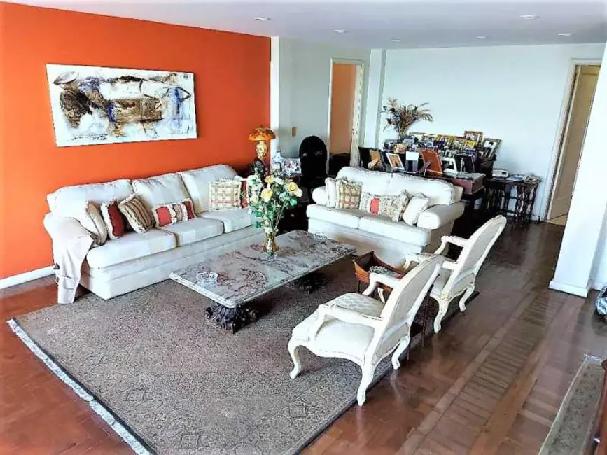 Apartamento com 4 quartos à venda, 167m2 em Rio De Janeiro - RJ - imagem 4 Foto 4 de Apartamento com 4 quartos à venda, 167m2 em Rio De Janeiro - RJ