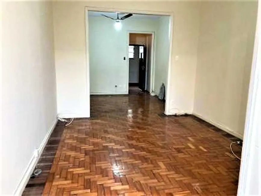 Kitnet com 1 quarto à venda, 37m2 em Rio De Janeiro - RJ - imagem 3 Foto 3 de Kitnet com 1 quarto à venda, 37m2 em Rio De Janeiro - RJ