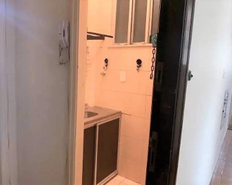 Kitnet com 1 quarto à venda, 37m2 em Rio De Janeiro - RJ - imagem 8 Foto 8 de Kitnet com 1 quarto à venda, 37m2 em Rio De Janeiro - RJ