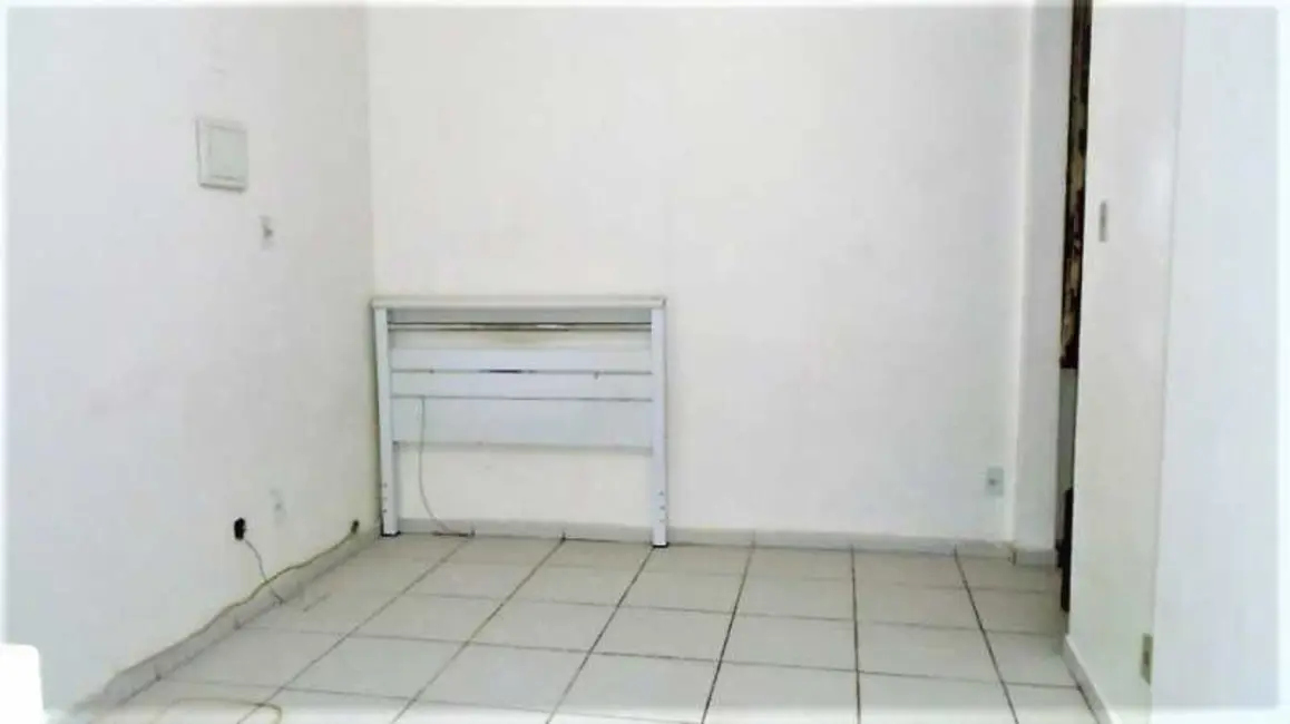 Kitnet com 1 quarto à venda, 21m2 em Rio De Janeiro - RJ - imagem 4 Foto 4 de Kitnet com 1 quarto à venda, 21m2 em Rio De Janeiro - RJ