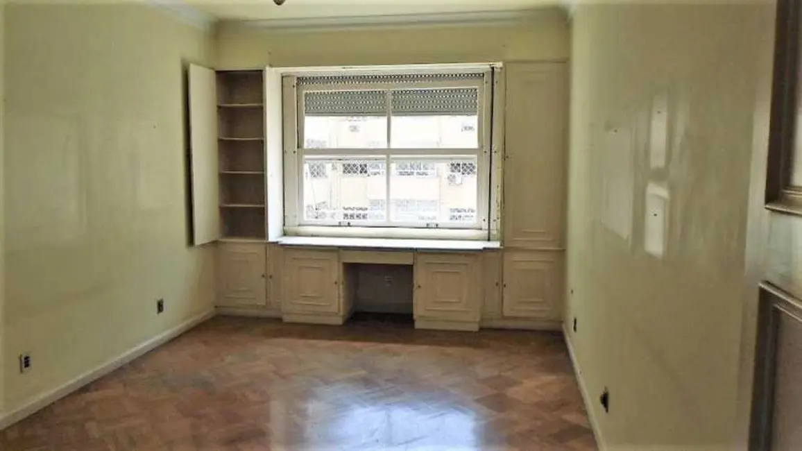 Apartamento com 4 quartos à venda, 303m2 em Rio De Janeiro - RJ - imagem 5 Foto 5 de Apartamento com 4 quartos à venda, 303m2 em Rio De Janeiro - RJ