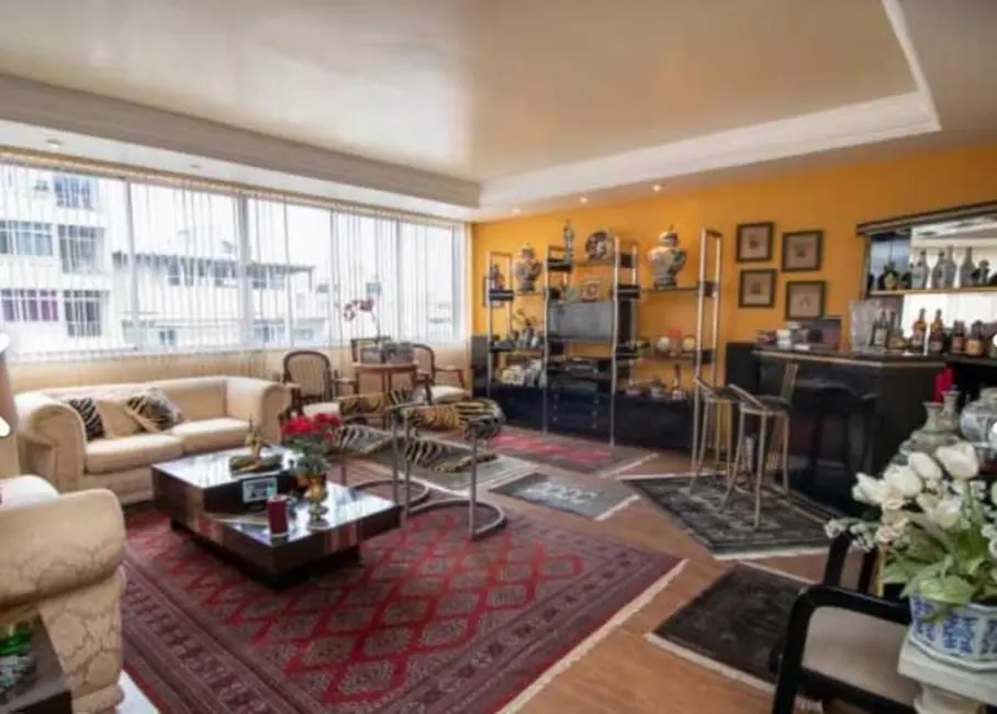 Apartamento com 3 quartos à venda, 160m2 em Rio De Janeiro - RJ - imagem 2 Foto 2 de Apartamento com 3 quartos à venda, 160m2 em Rio De Janeiro - RJ