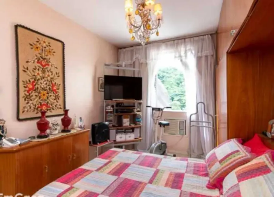 Apartamento com 3 quartos à venda, 160m2 em Rio De Janeiro - RJ - imagem 8 Foto 8 de Apartamento com 3 quartos à venda, 160m2 em Rio De Janeiro - RJ