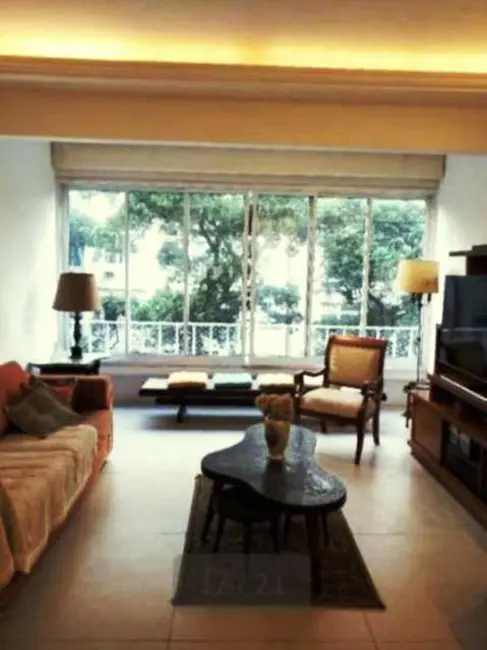 Foto 2 de Apartamento com 3 quartos à venda, 170m2 em Rio De Janeiro - RJ