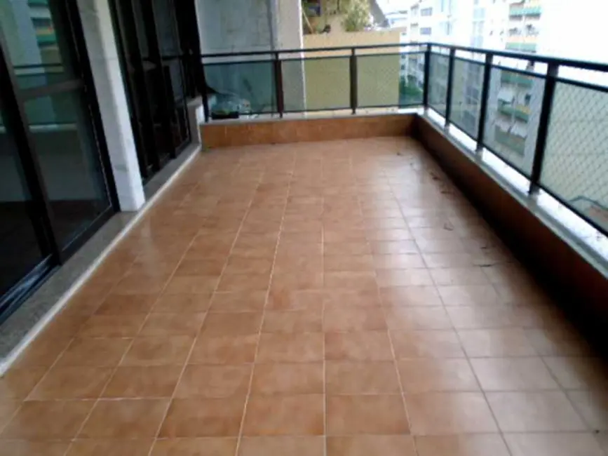 Apartamento com 3 quartos à venda, 190m2 em Rio De Janeiro - RJ - imagem 4 Foto 4 de Apartamento com 3 quartos à venda, 190m2 em Rio De Janeiro - RJ