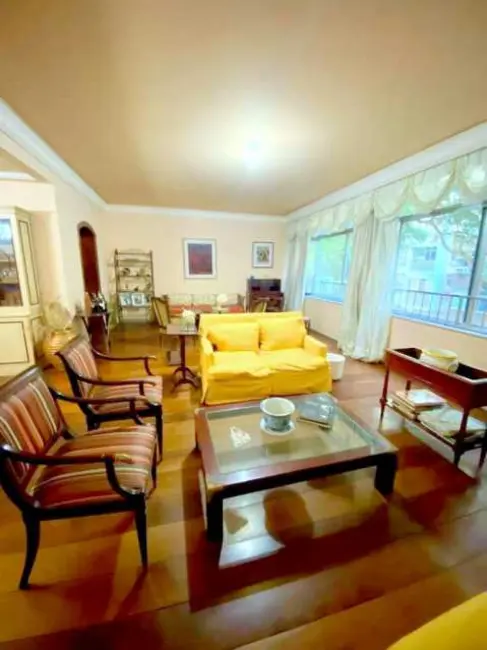 Foto 2 de Apartamento com 4 quartos à venda, 200m2 em Rio De Janeiro - RJ