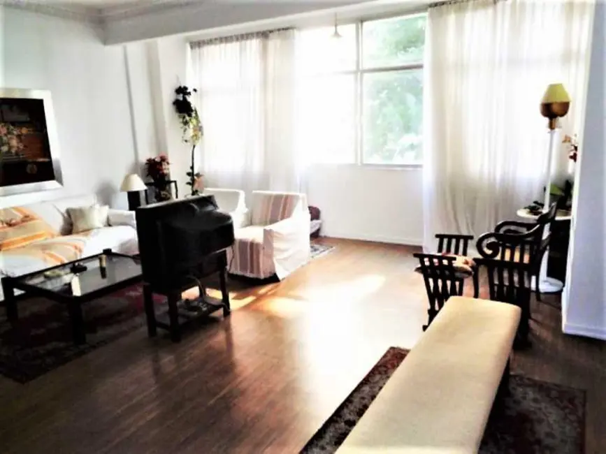 Foto 2 de Apartamento com 3 quartos à venda, 135m2 em Rio De Janeiro - RJ