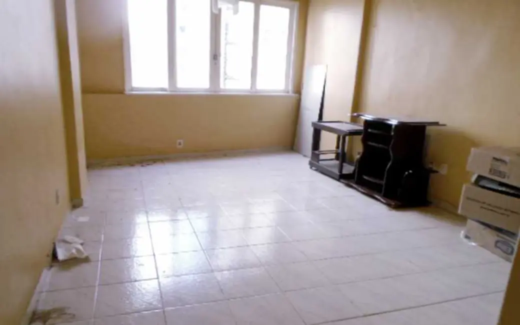 Kitnet com 1 quarto à venda, 50m2 em Rio De Janeiro - RJ - imagem 1 Foto 1 de Kitnet com 1 quarto à venda, 50m2 em Rio De Janeiro - RJ