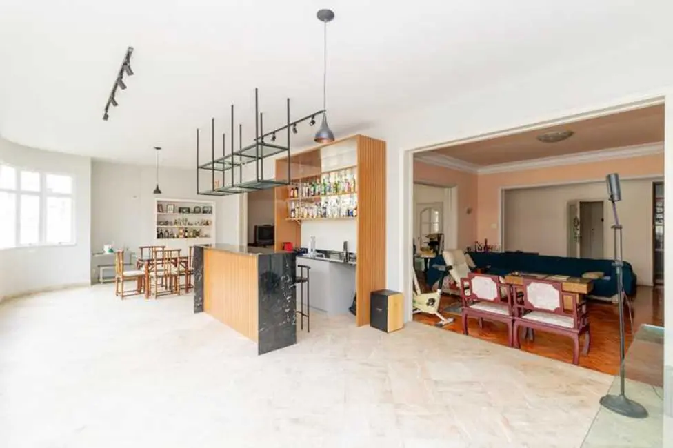 Apartamento com 3 quartos à venda, 300m2 em Rio De Janeiro - RJ - imagem 2 Foto 2 de Apartamento com 3 quartos à venda, 300m2 em Rio De Janeiro - RJ