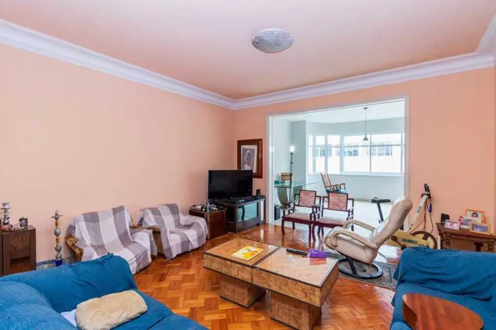 Apartamento com 3 quartos à venda, 300m2 em Rio De Janeiro - RJ - imagem 6 Foto 6 de Apartamento com 3 quartos à venda, 300m2 em Rio De Janeiro - RJ
