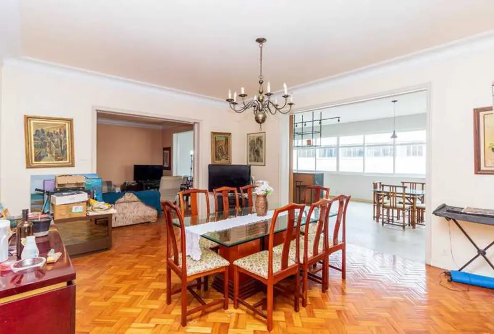 Apartamento com 3 quartos à venda, 300m2 em Rio De Janeiro - RJ - imagem 4 Foto 4 de Apartamento com 3 quartos à venda, 300m2 em Rio De Janeiro - RJ