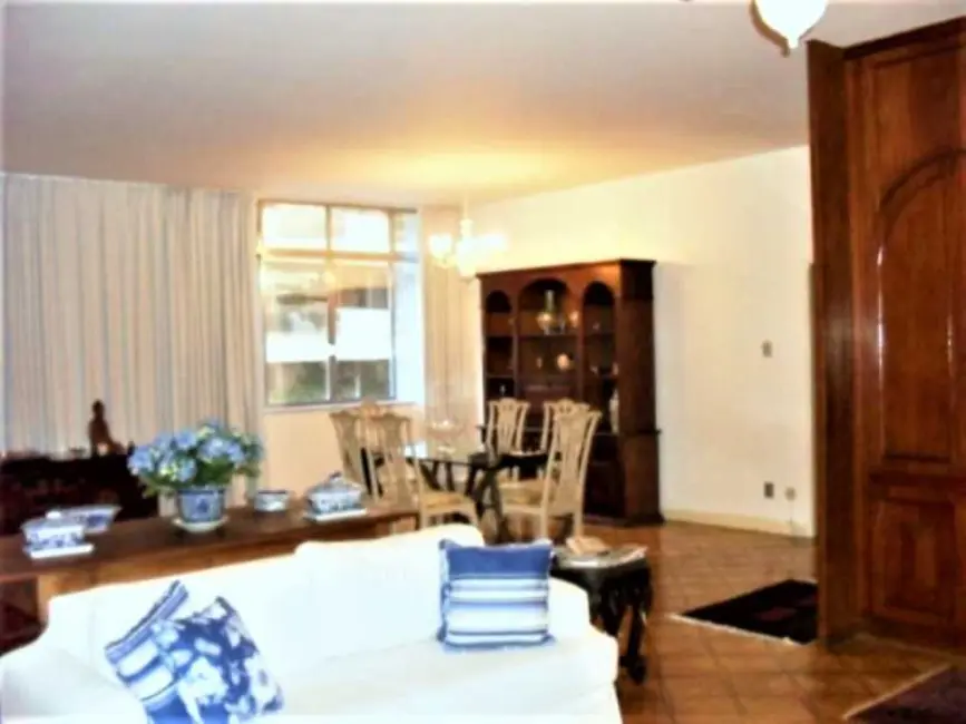 Apartamento com 4 quartos à venda, 190m2 em Rio De Janeiro - RJ - imagem 5 Foto 5 de Apartamento com 4 quartos à venda, 190m2 em Rio De Janeiro - RJ