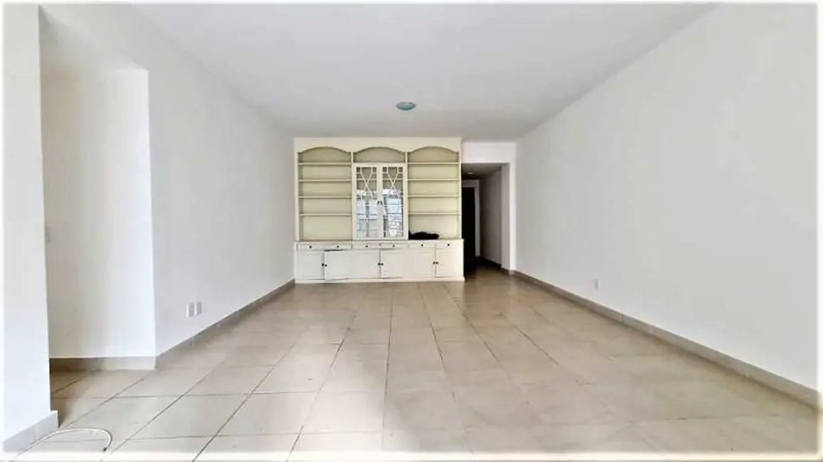 Apartamento com 3 quartos à venda, 133m2 em Rio De Janeiro - RJ - imagem 2 Foto 2 de Apartamento com 3 quartos à venda, 133m2 em Rio De Janeiro - RJ
