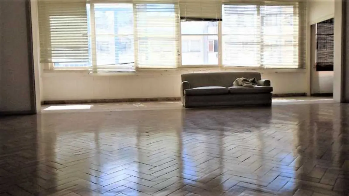 Apartamento com 4 quartos à venda, 278m2 em Rio De Janeiro - RJ - imagem 7 Foto 7 de Apartamento com 4 quartos à venda, 278m2 em Rio De Janeiro - RJ