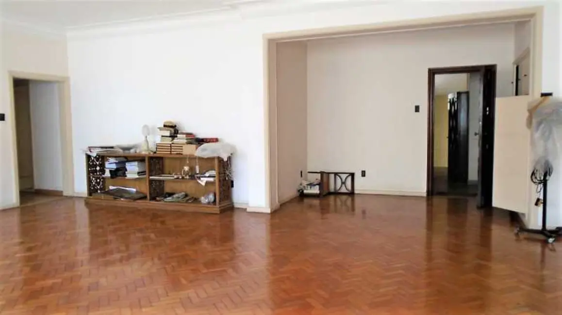 Apartamento com 4 quartos à venda, 278m2 em Rio De Janeiro - RJ - imagem 4 Foto 4 de Apartamento com 4 quartos à venda, 278m2 em Rio De Janeiro - RJ