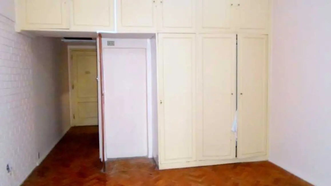 Foto 8 de Kitnet com 1 quarto à venda, 43m2 em Rio De Janeiro - RJ