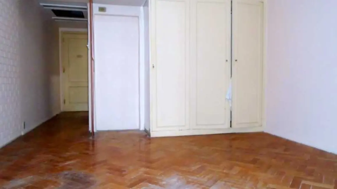 Foto 2 de Kitnet com 1 quarto à venda, 43m2 em Rio De Janeiro - RJ