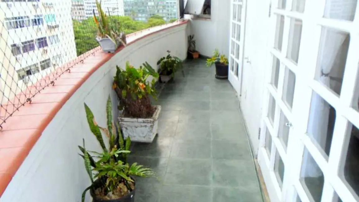 Foto 3 de Apartamento com 4 quartos à venda, 170m2 em Rio De Janeiro - RJ