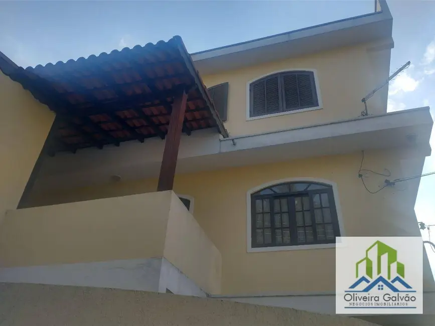 Foto 2 de Casa com 3 quartos à venda, 127m2 em Vila Creti, Carapicuiba - SP