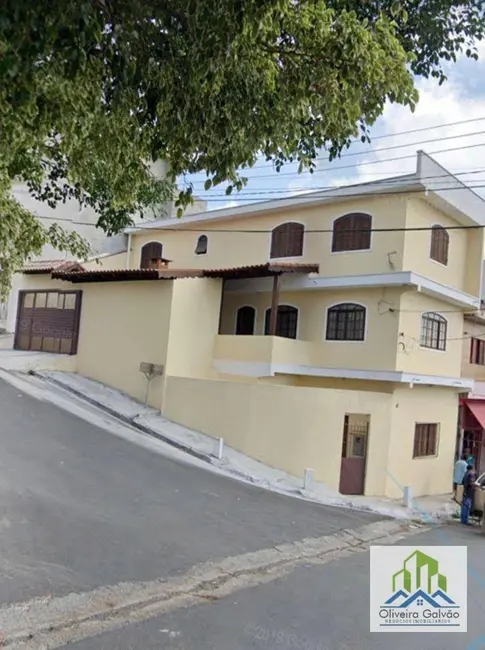 Foto 1 de Casa com 3 quartos à venda, 127m2 em Vila Creti, Carapicuiba - SP