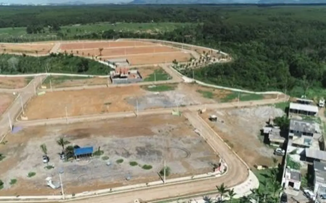Foto 1 de Terreno / Lote à venda, 300m2 em Serra - ES