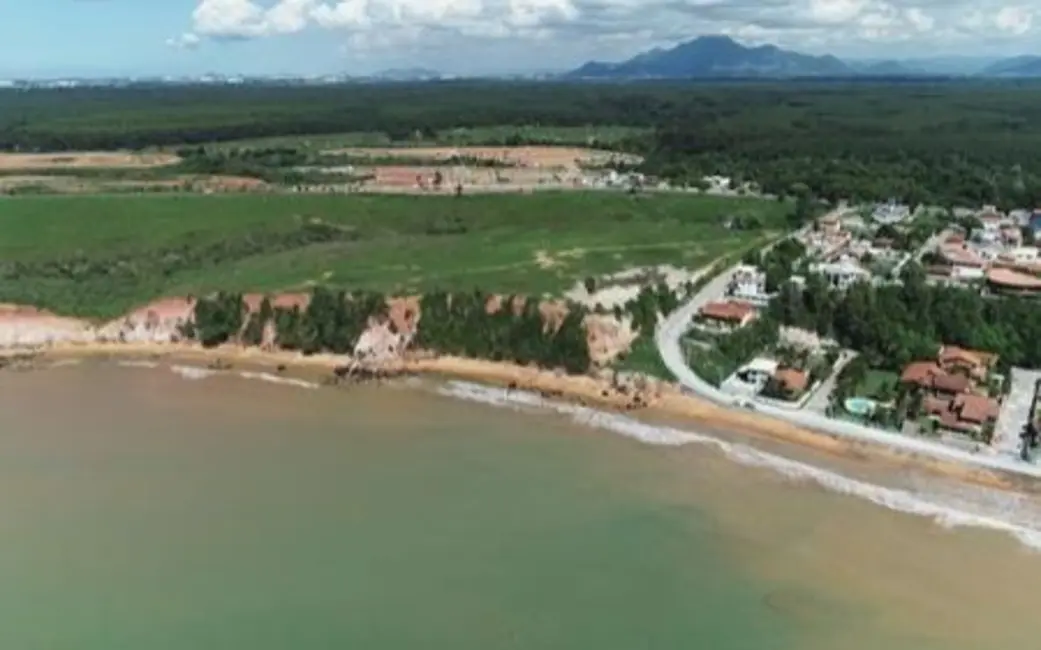 Foto 2 de Terreno / Lote à venda, 300m2 em Serra - ES