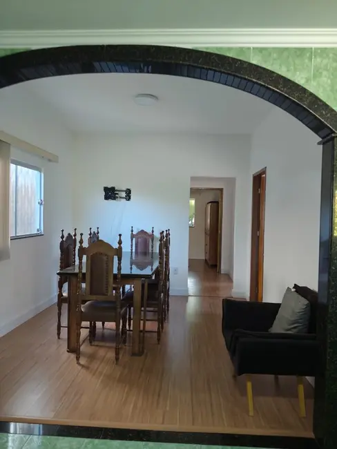 Foto 3 de Casa com 3 quartos à venda, 300m2 em Universal, Viana - ES