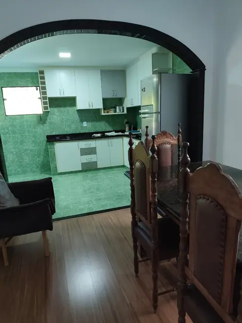 Foto 2 de Casa com 3 quartos à venda, 300m2 em Universal, Viana - ES
