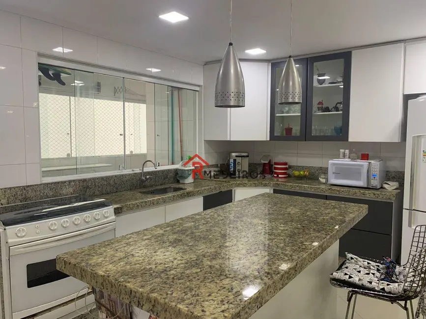 Apartamento com 3 quartos à venda, 218m2 em Canto do Forte, Praia Grande - SP - imagem 9 Foto 9 de Apartamento com 3 quartos à venda, 218m2 em Canto do Forte, Praia Grande - SP