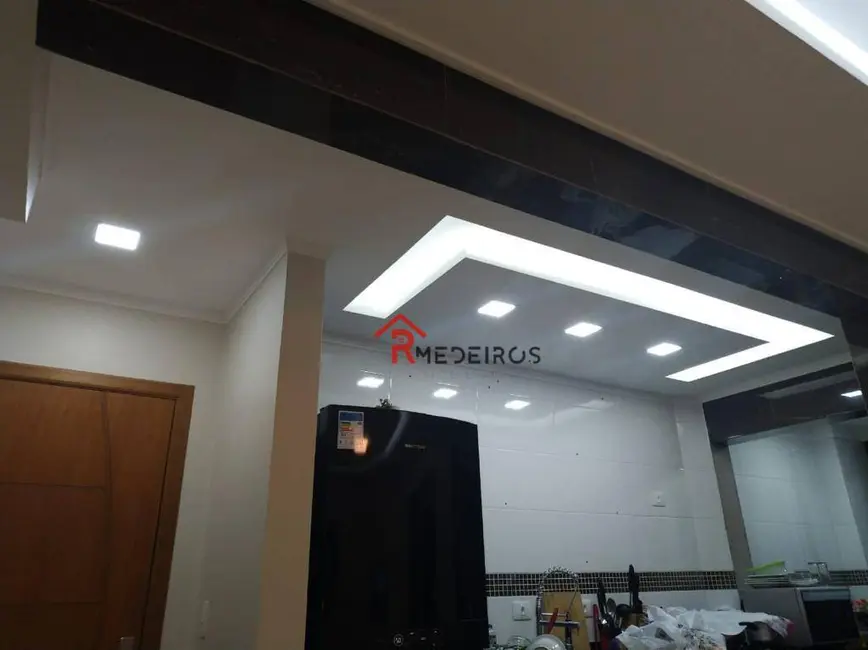 Foto 2 de Apartamento com 2 quartos à venda, 75m2 em Caiçara, Praia Grande - SP