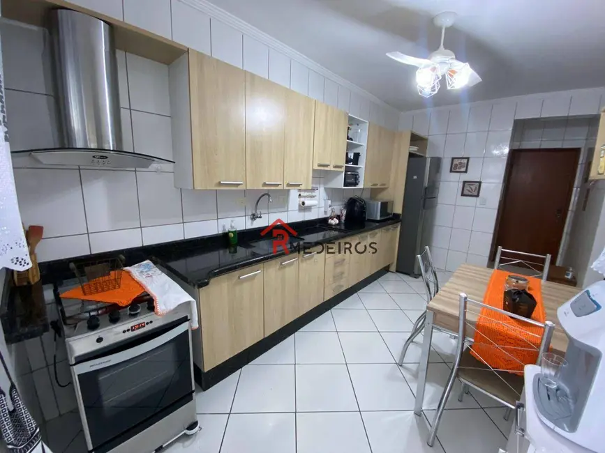 Foto 9 de Apartamento com 3 quartos à venda, 99m2 em Tupi, Praia Grande - SP
