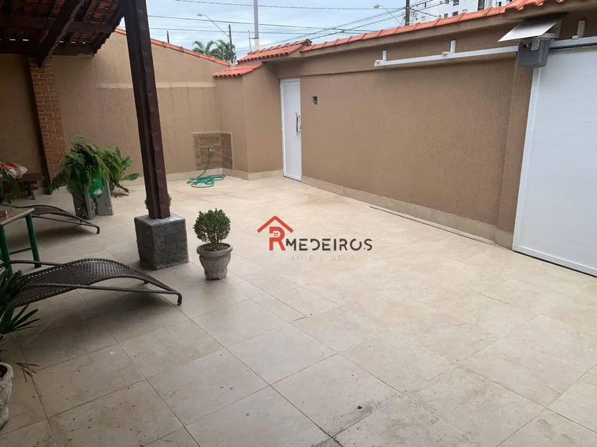 Foto 3 de Casa com 2 quartos à venda, 290m2 em Aviação, Praia Grande - SP