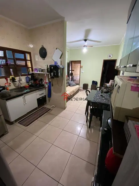 Casa com 2 quartos à venda, 128m2 em Praia Grande - SP - imagem 5 Foto 5 de Casa com 2 quartos à venda, 128m2 em Praia Grande - SP