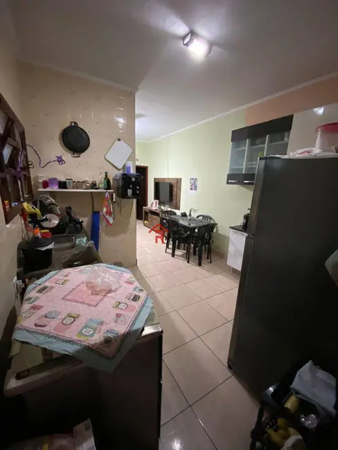 Casa com 2 quartos à venda, 128m2 em Praia Grande - SP - imagem 4 Foto 4 de Casa com 2 quartos à venda, 128m2 em Praia Grande - SP
