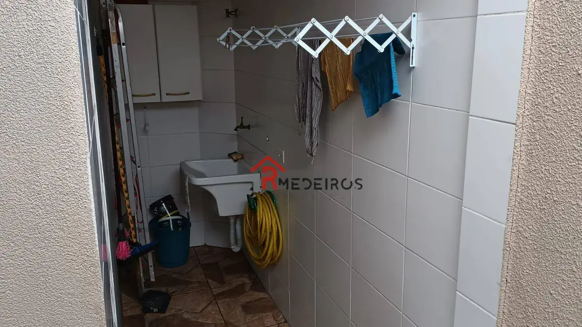 Casa com 2 quartos à venda, 100m2 em Aviação, Praia Grande - SP - imagem 8 Foto 8 de Casa com 2 quartos à venda, 100m2 em Aviação, Praia Grande - SP