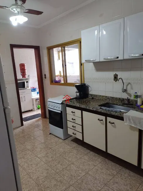 Apartamento com 3 quartos à venda, 133m2 em Canto do Forte, Praia Grande - SP - imagem 5 Foto 5 de Apartamento com 3 quartos à venda, 133m2 em Canto do Forte, Praia Grande - SP