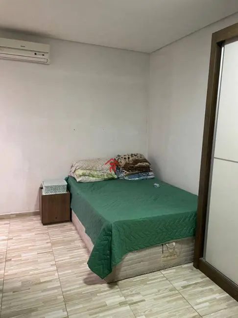 Sobrado com 3 quartos à venda, 170m2 em Praia Grande - SP - imagem 4 Foto 4 de Sobrado com 3 quartos à venda, 170m2 em Praia Grande - SP