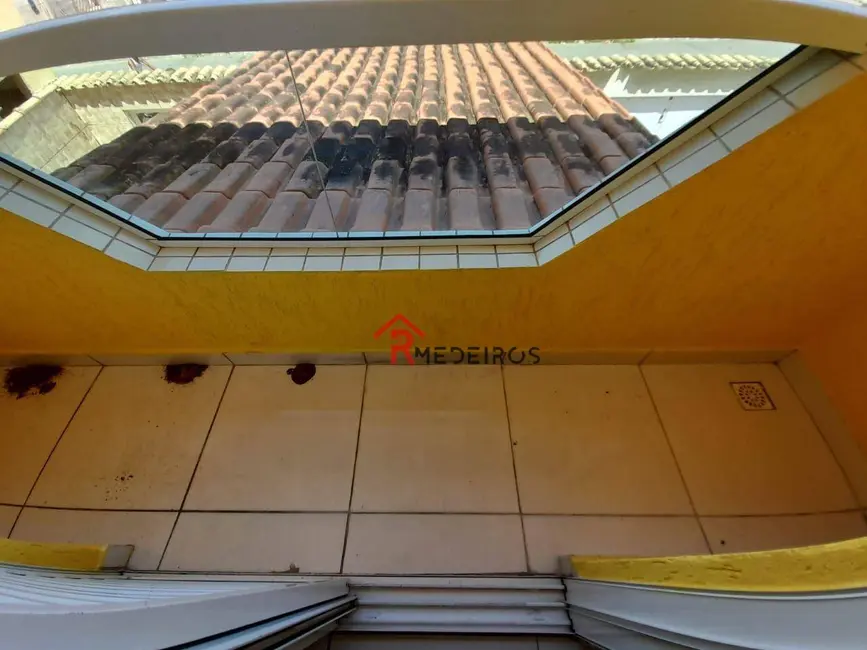 Foto 3 de Casa de Condomínio com 2 quartos à venda, 125m2 em Antártica, Praia Grande - SP