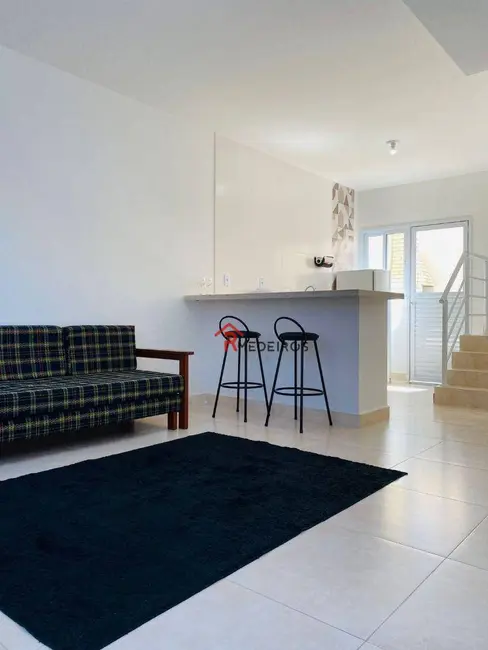 Foto 4 de Casa de Condomínio com 2 quartos à venda, 100m2 em Maracanã, Praia Grande - SP